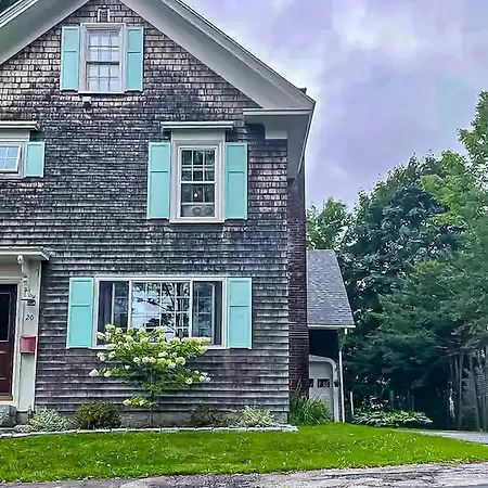 A Little Bit Country, A Little Bit Rock And Roll Villa